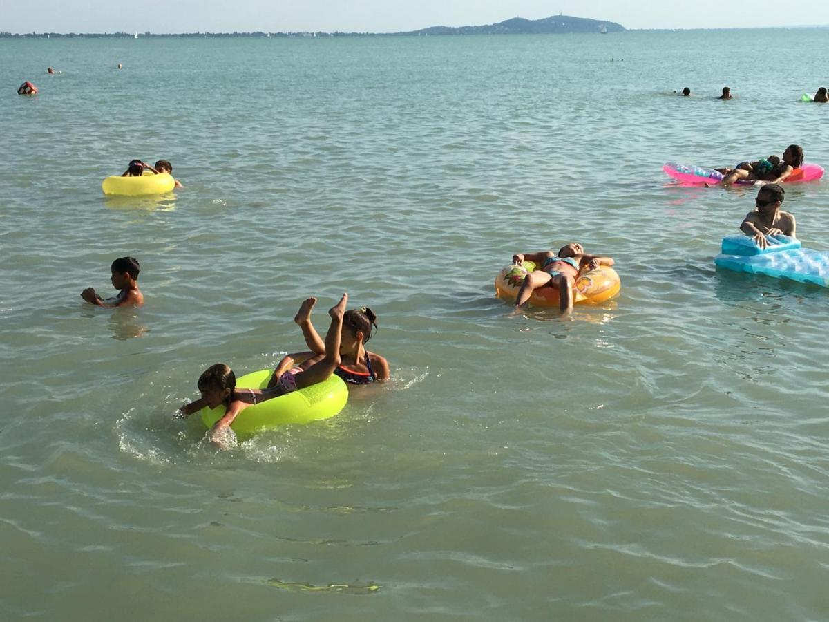Balaton Wellness Tom Cat Nyaralo 1 Wellness Es 1 Gyermekbarat Apartmannal Kovagoors Esterno foto